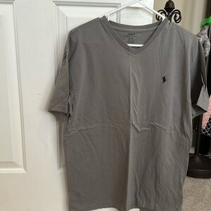 Men’s Polo Ralph Lauren V neck tee. Size Medium